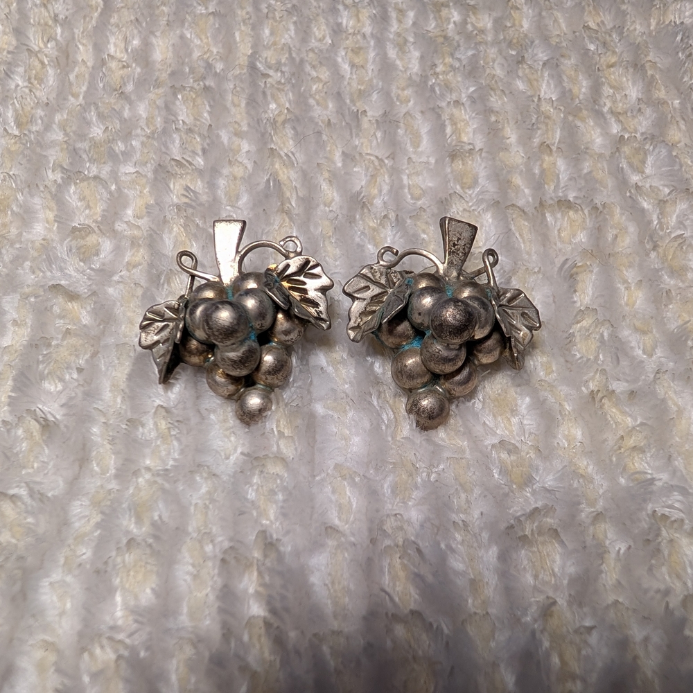 Mexican Sterling Silver Grape Cluster Earrings